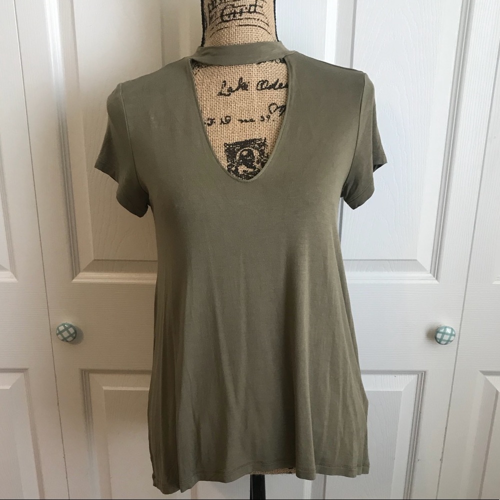 American Eagle Outfitters Tee Shirt